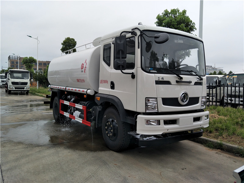 東風(fēng)T3灑水車