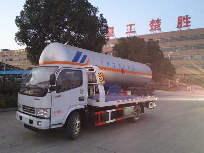 東風(fēng)多利卡D6藍(lán)牌救援平板清障車